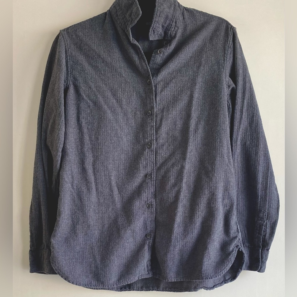 Uniqlo grey flannel long sleeve button down shirt size m